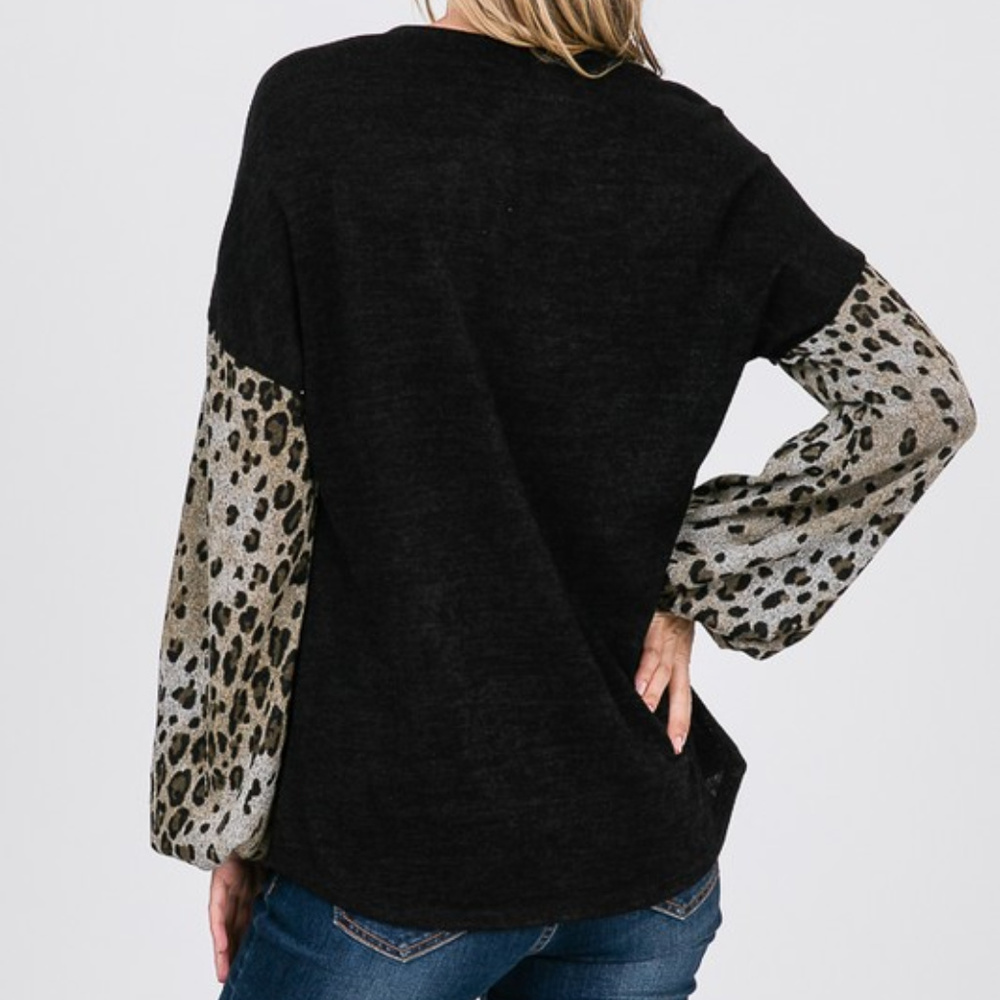 Leopard Print Contrast Tunic - Picture 5 of 8